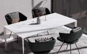 Does ceramic fade in sunlight?