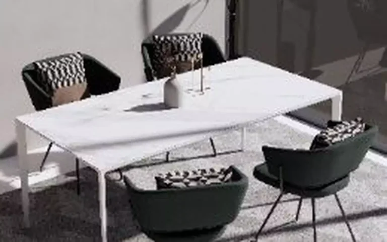 Does ceramic fade in sunlight?