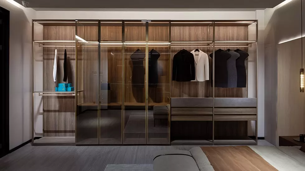 Vetrina Glass door wardrobe :Walk in closet with supplier Vetrina Glass door wardrobe :Walk in closet with supplier