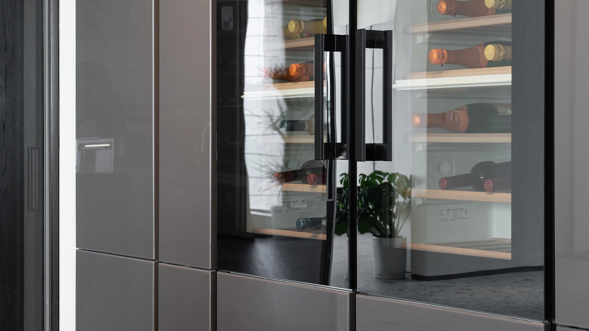 Wine shelf