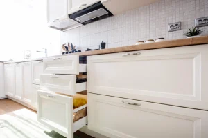Optimizing Cabinet Arrangement for corner kitchen cabinet