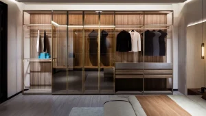Havana Small Walk-in Closet