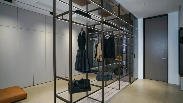 Dimitri Minimalist Modular Walk In Closet System Manufacturer