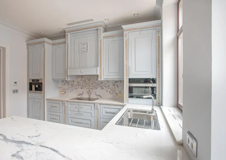 Shaker cabinets with a five-piece door