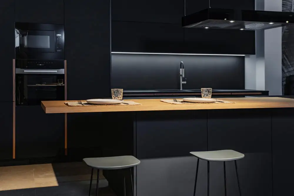black kitchen cabinets