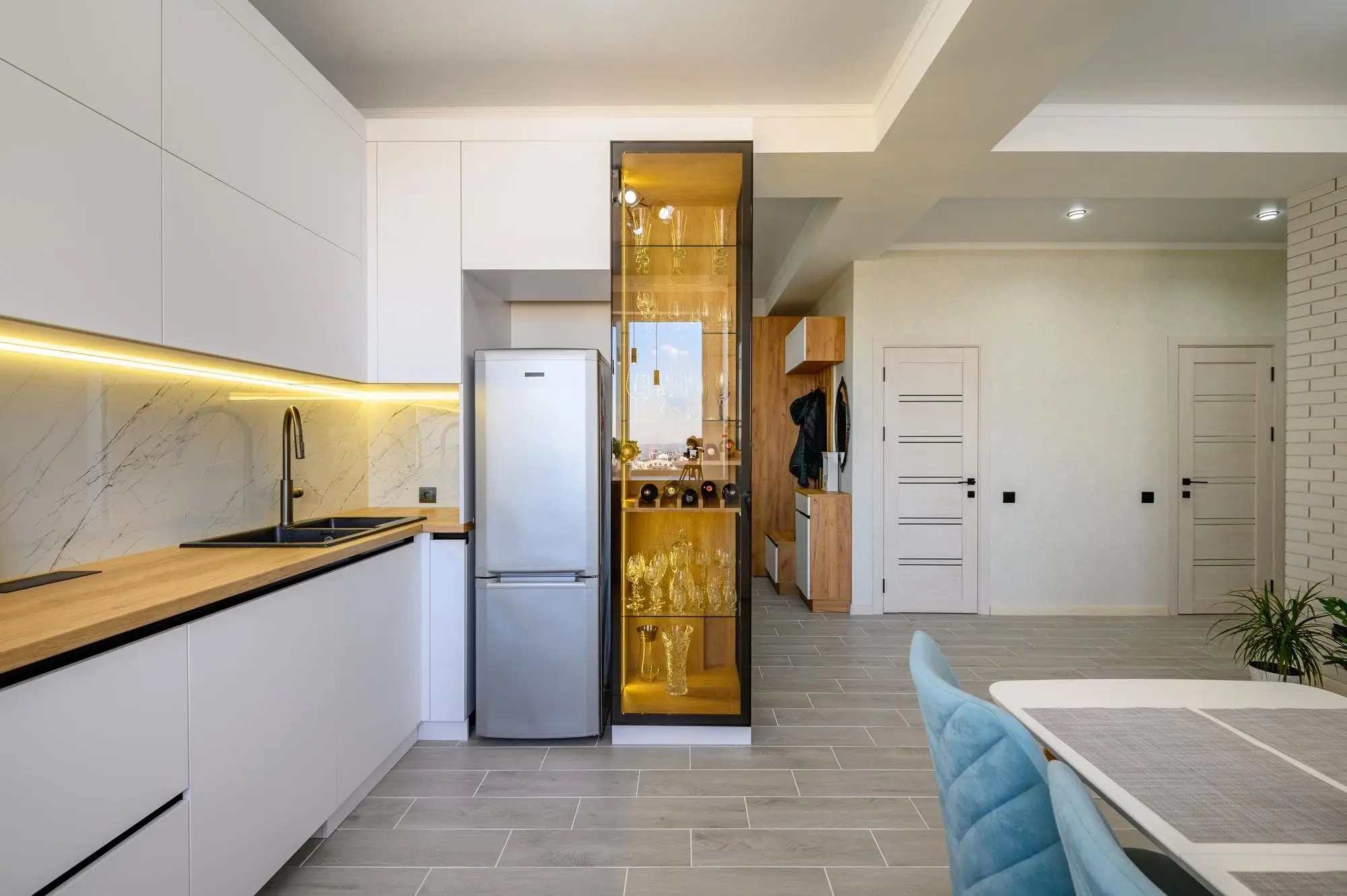 Choose a Color Scheme-How to Style Glass Kitchen Cabinets