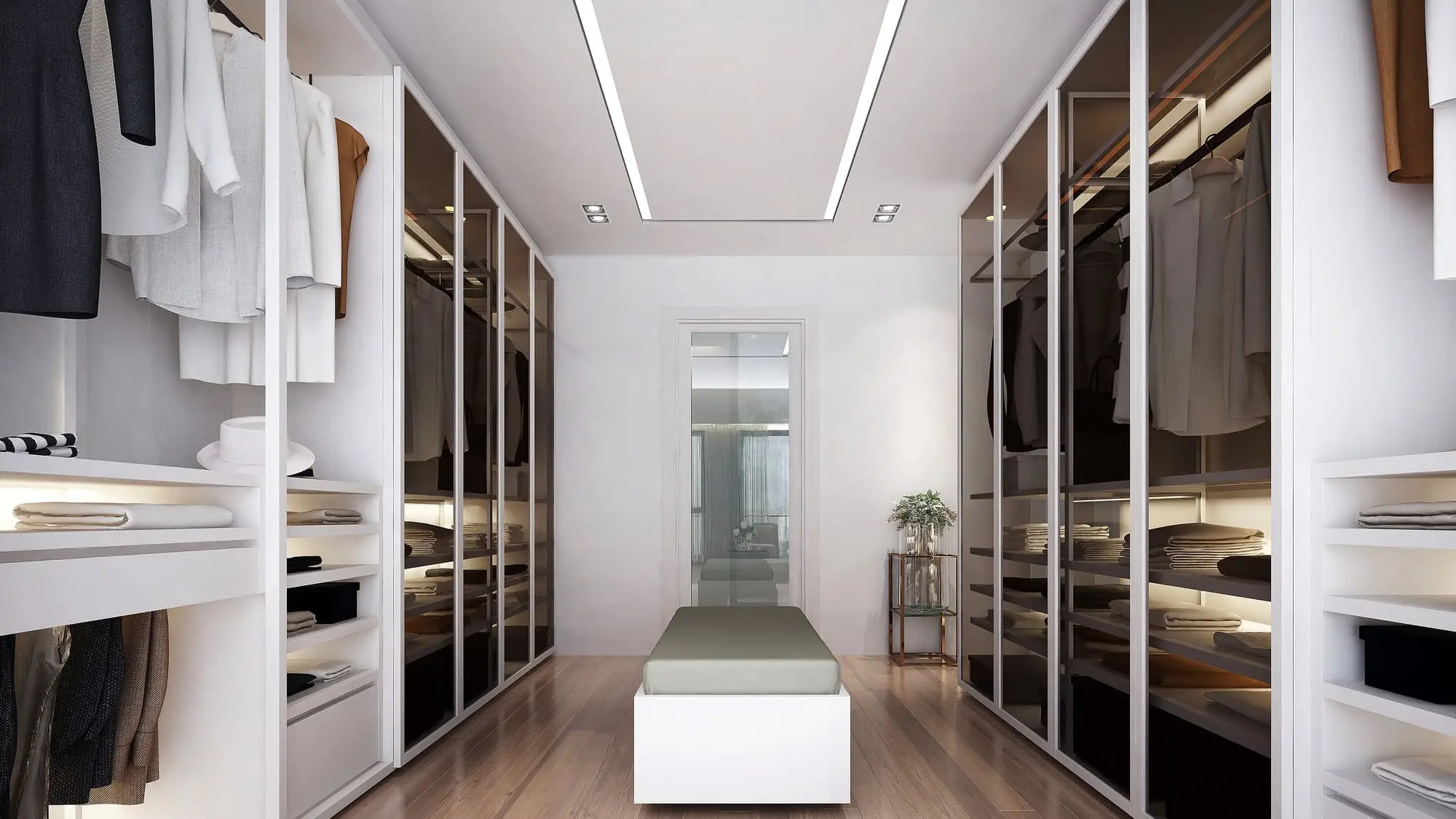 What are the Advantages of Designing a Well-Organized Walk-In Wardrobe?