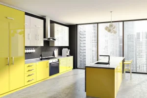 L'isola gialla della cucina si illumina di giallo