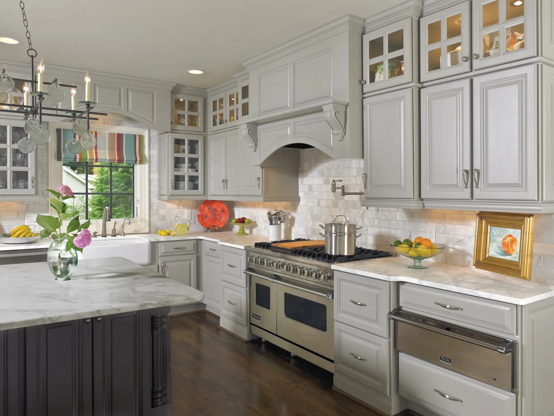 Semi custom kitchen cabinets with marble countertops and decor Semi custom kitchen cabinets with marble countertops and decor