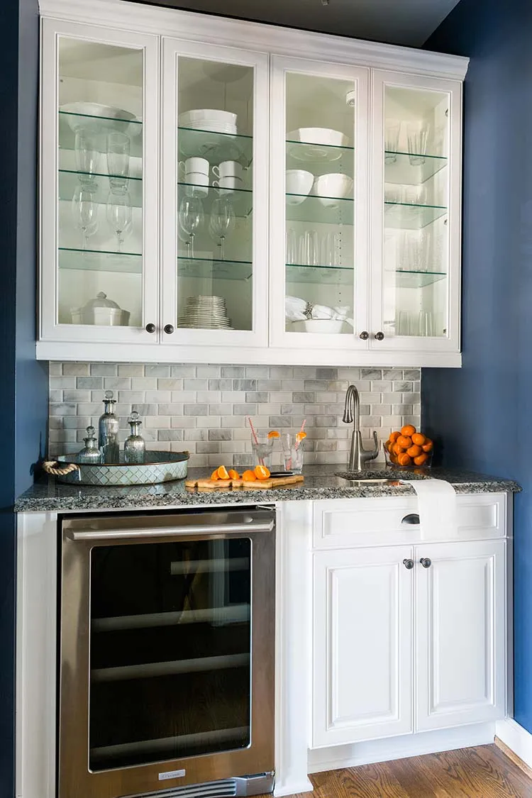 glass front cabinets to display