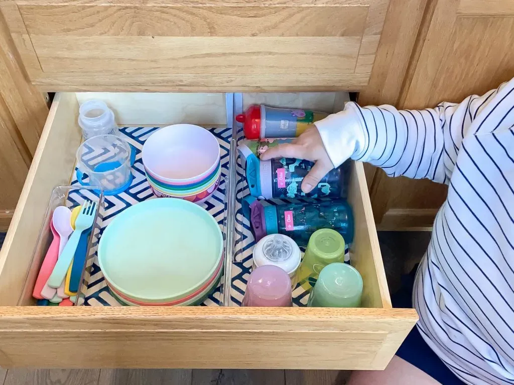 organizing kids dishes