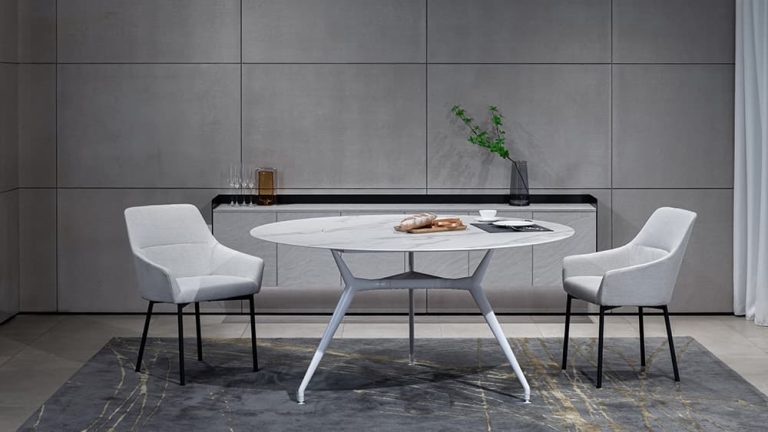 Round dining table