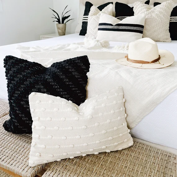 modern bedroom Textured Throw Pillows modern bedroom Textured Throw Pillows