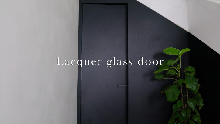 Lacquer glass door