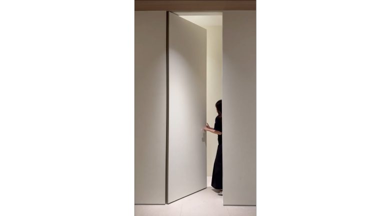 modern wooden door supplier China