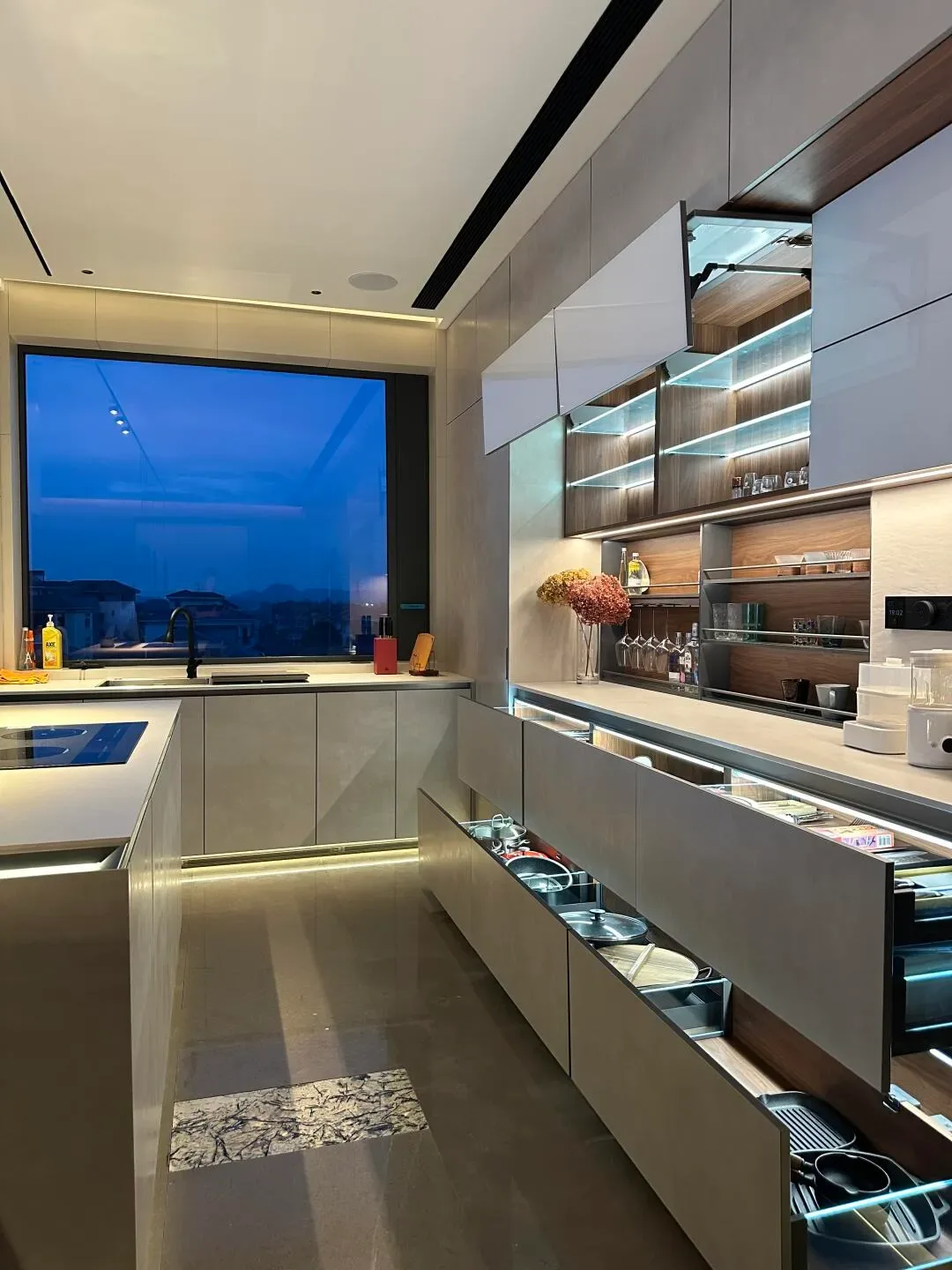 Contemporary kitchen with open shelves and under cabinet lighting Contemporary kitchen with open shelves and under cabinet lighting