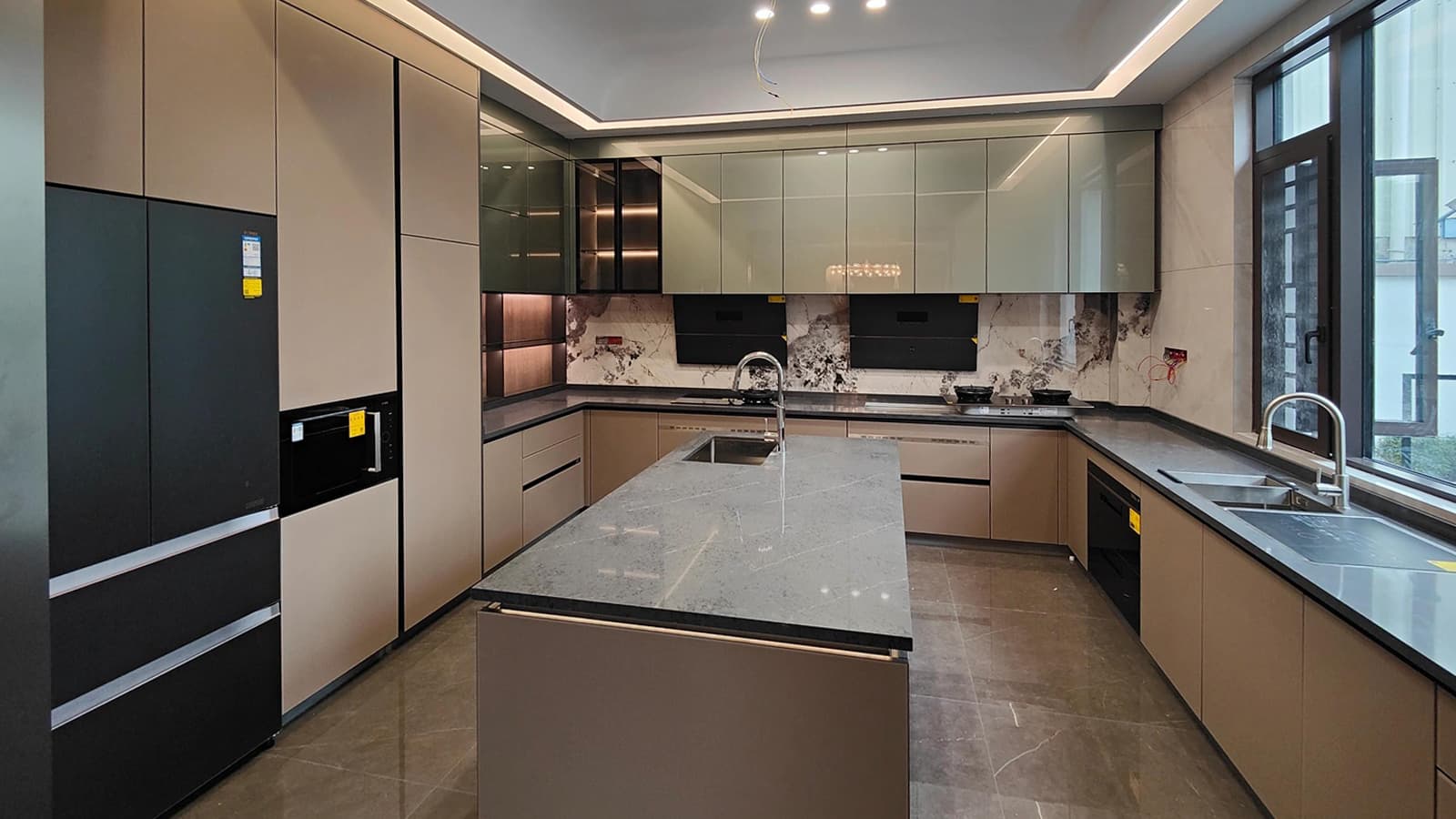 modern kitchen cabinet