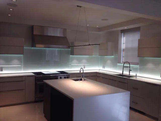 Modern kitchen cabinet lighting ideas Glass Backsplash LED Panels