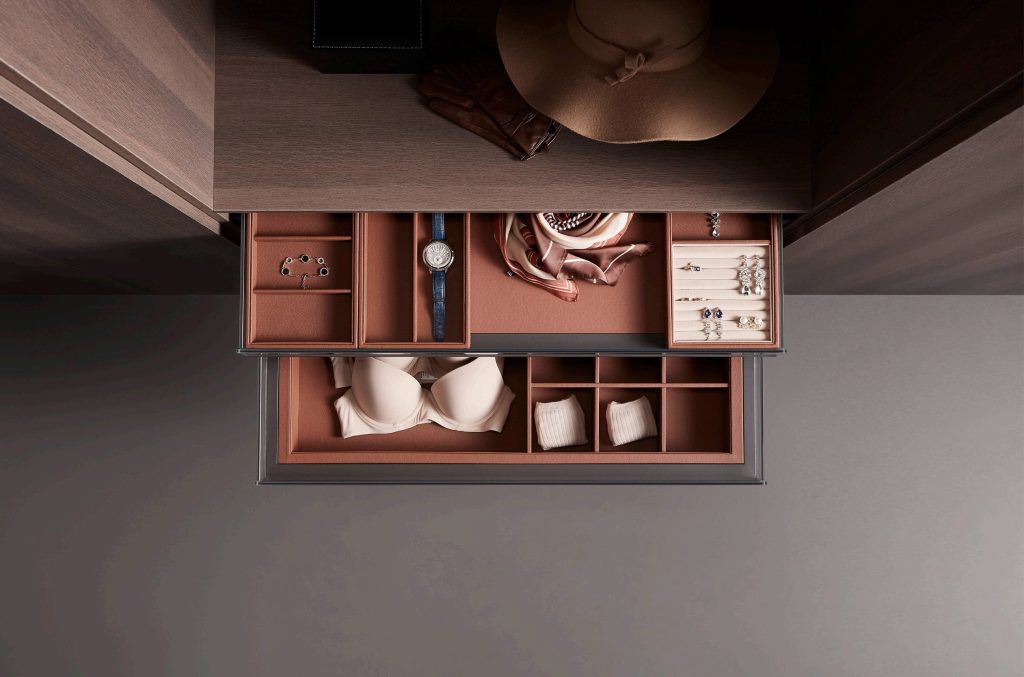 Storage box