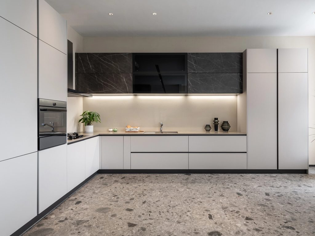 china Eureka Luxury Kitchen Cabinet