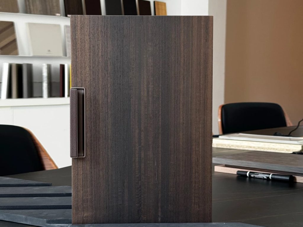 closet door panel