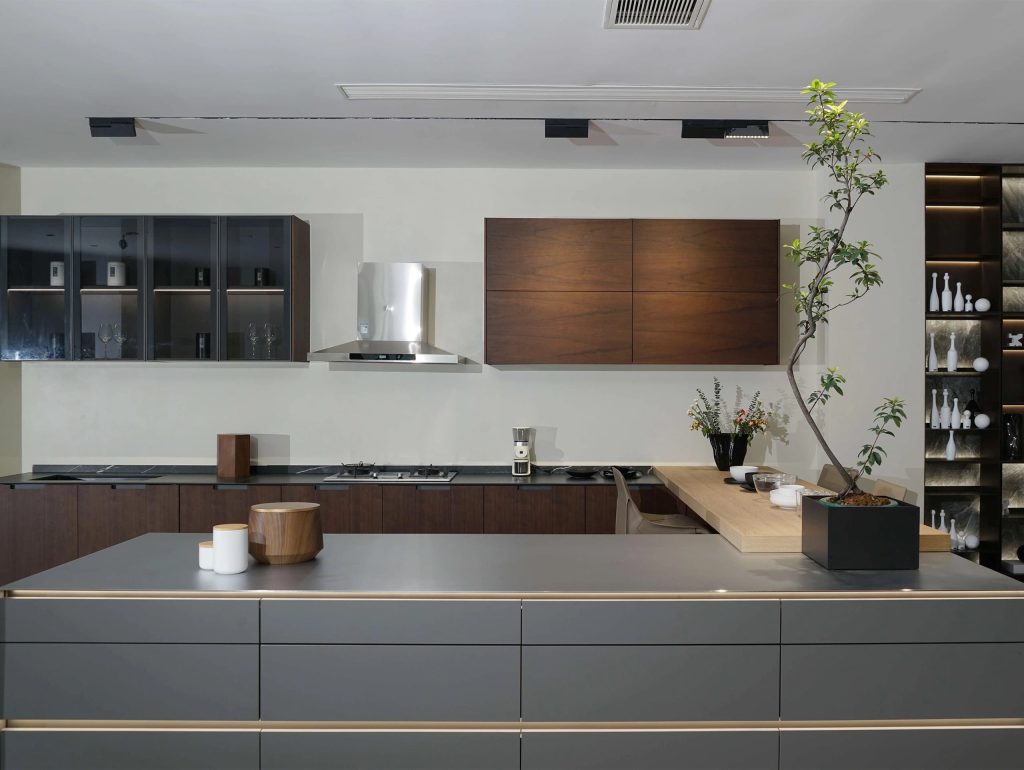high end Regal Wood Kitchen Cabinet