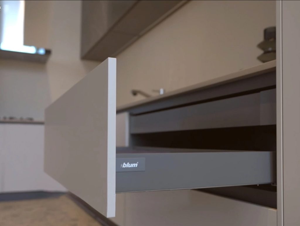 new Eureka Luxury Kitchen Cabinet