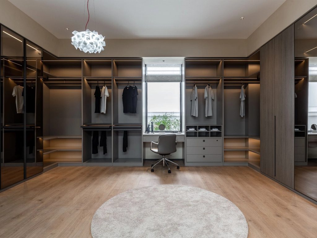 Mattone wood wardrobe