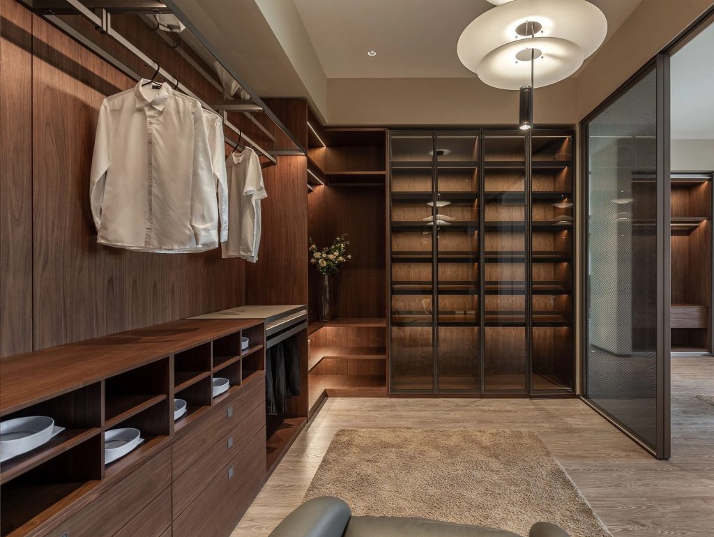 Senzafine wood wardrobe