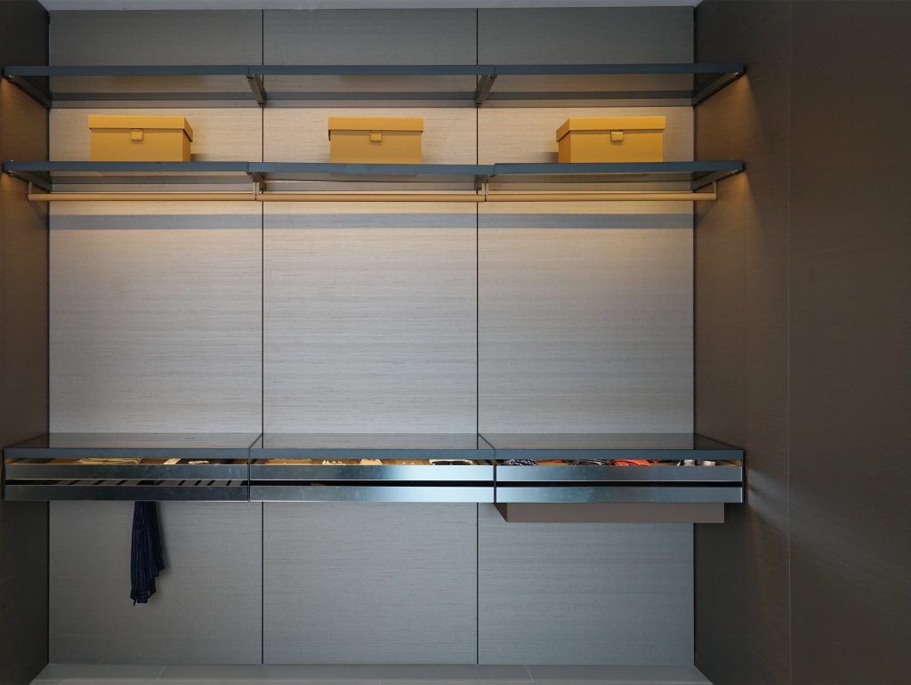 Harmonix open walk in closet